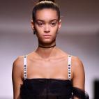 5c8b7071360000a61b6d15bc