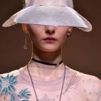 5c8b7073360000c81a6d15c4