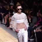 5c8b7077360000e01c6d15d4