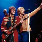 5c8b62aa3b000072066d748c