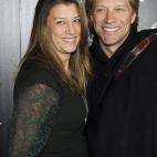 5c8b62b03b000054066d749c