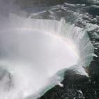 5c8b2356240000f404a43077