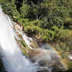 5c8b235b360000ba1a6c90e4