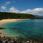 Aunque la mayor parte del tiempo los protagonistas de esta serie están en las playas de la isla Oahu, también es cierto que la serie tiene localizaciones en otras partes de Hawaii. Hablamos de “Perdidos”, la serie que más adeptos consigui...