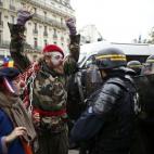 5c8b590e250000e203ca7047