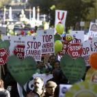 5c8b5840240000f7054d3e30