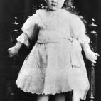 5c8a75b2360000a61b6b8047