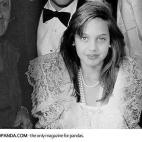 5c8a75b32000009d036f2ec7