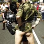 5c8ab040240000f404a37f7b