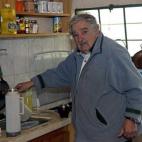 5c8ab2f72500000d04c97a4e