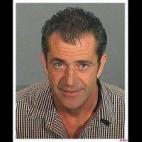 Fue parado por la policía por exceso de velocidad, pero el actor acabó detenido por conducir bajo la influencia de sustancias en julio de 2006.