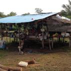 Una de las cabañas de los Emberá en el poblado de Playona.