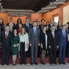 5c8b5fb02500000d04ca809e