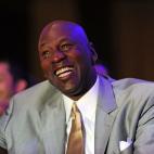 5c8a5d5b2300007f01230379