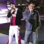 Primeros segundos del documental, primeras actuaciones de unos jovenc&iacute;simos Andy y Lucas que eran todo sentimiento cuando se sub&iacute;an al escenario. La mano en el pecho de Andy y nada m&aacute;s que decir.