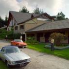 5c8a749e250000bd05812a69