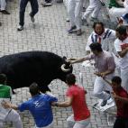 5c8b7cb7200000430470e29f