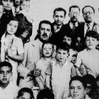 Ni&ntilde;os espa&ntilde;oles refugiados son recibidos por el presidente C&aacute;rdenas, de M&eacute;xico, durante la Guerra Civil.