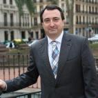 5c8a9728240000f404a344e0