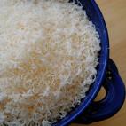 En Italia, no está bien visto pedir parmesano para la pizza si el camarero no lo ha ofrecido. Poner parmesano en la pizza se considera un pecado. Igualmente, muchos platos de pasta italianos no son "compatibles" con este queso. En Roma, por eje...