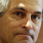 Según el diario Público, Adolfo Suárez-Yllana "pidió en 2009 al rey que le diera el título de duque de su padre y se lo quitara a su sobrina", que lo heredaría de Marián Suárez, la hija del ex presidente fallecida de cáncer. "El título...