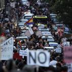 5c8b58102400000a05a47a85