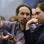 Pablo Iglesias y Ada Colau, en un acto en Barcelona de En Comú Podem.