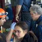 5c8b572c240000f7054d3c02