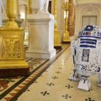 5c8b6dd6240000f7054d74ec