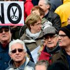 5c8a7571260000ea04fe5f73