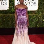 La actriz con vestido de Giambattista Valli.