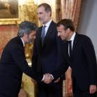 El presidente del Tribunal Supremo, Carlos Lesmes, el rey y Macron