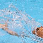 La nadadora española removiendo las aguas de Corea durante su ejercicio.