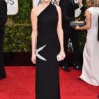 Lady Edith en Downton Abbey, con vestido de James Galanos.