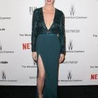 De frente, en la fiesta de Netflix y los Weinstein.