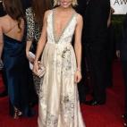 La actriz, con vestido de Miu Miu.