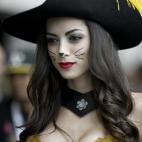 5c8b58ff250000e203ca701d