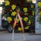 Corona de flores fúnebre en el Valle de los Caídos