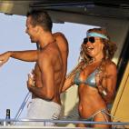 Junto a Mario García