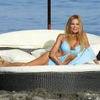 5c8aa1ed250000e203c952dd