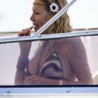 5c8aa1ed2400006f054c2241