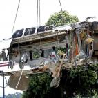 5c8ac6fe240000f404a3ab12