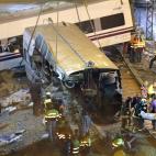 5c8ac70b230000040123afce