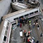 5c8ac70c360000c81a6c0d29