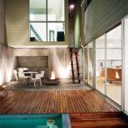 Photo by Paco Perez Arriaga