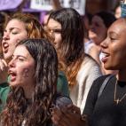 5e64f9f9230000be15dde3c9