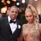 Aunque durante mucho tiempo la pareja fue muy discreta con respecto a su relación amorosa, declaraciones de Beyoncé dejan entrever que el romance comenzó entre 1999 y 2000. En abril de 2008 la pareja se casó en privado, y en enero de 2012 se...