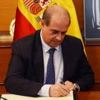 El director general de la Policía, Francisco Pardo Piqueras, se encuentra ingresado en un hospital, aunque se espera su alta en los próximos días tras dar positivo en Covid-19, según se informó el pasado martes 7 de abril.