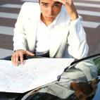 Programe con antelación el plan de viaje, evitando, a ser posible, los días de desplazamientos masivos y las horas más desfavorables. Conduzca preferentemente durante la mañana o la tarde.