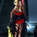 5c8b77ff200000430470d787